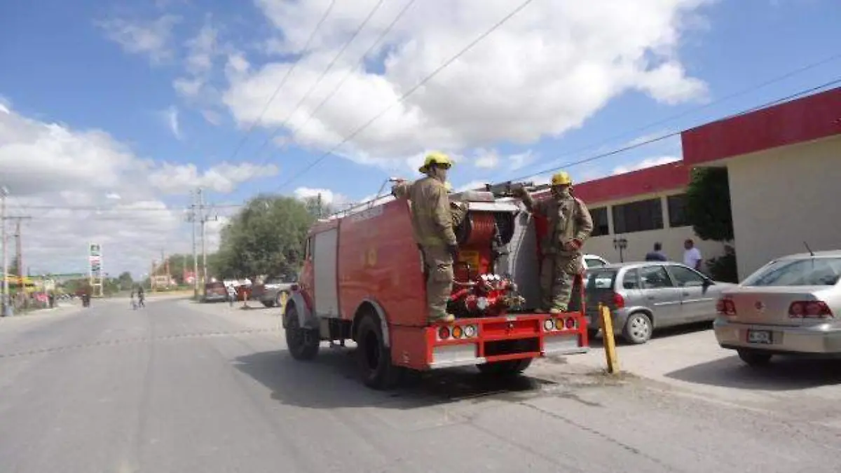 Bomberos de Matehuala efecta la colecta anual