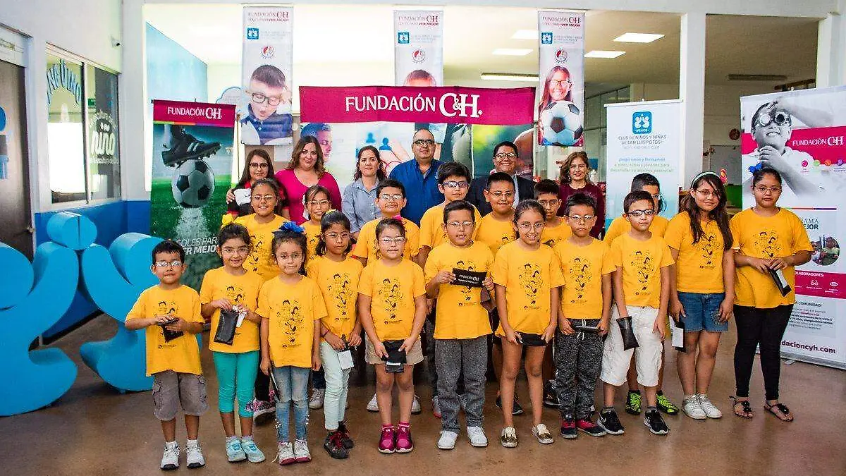 Fundación C&H y Atlético de San Luis donan lentes