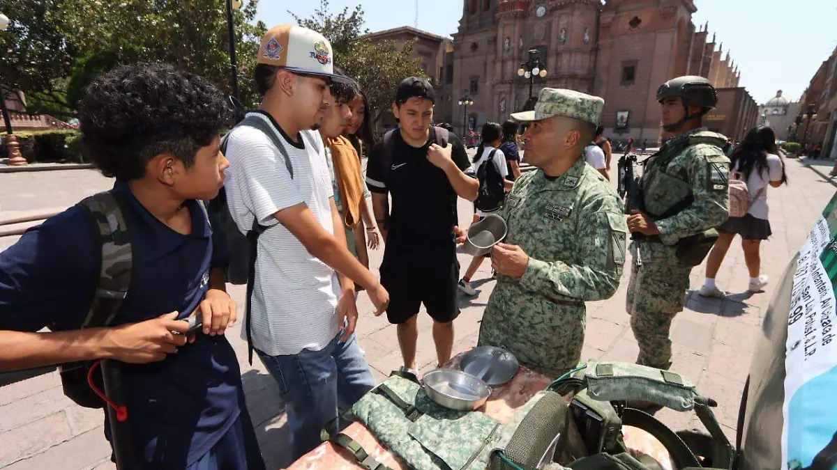 invitación a las y los jóvenes potosinos a formar parte de las Fuerzas Armadas (1)