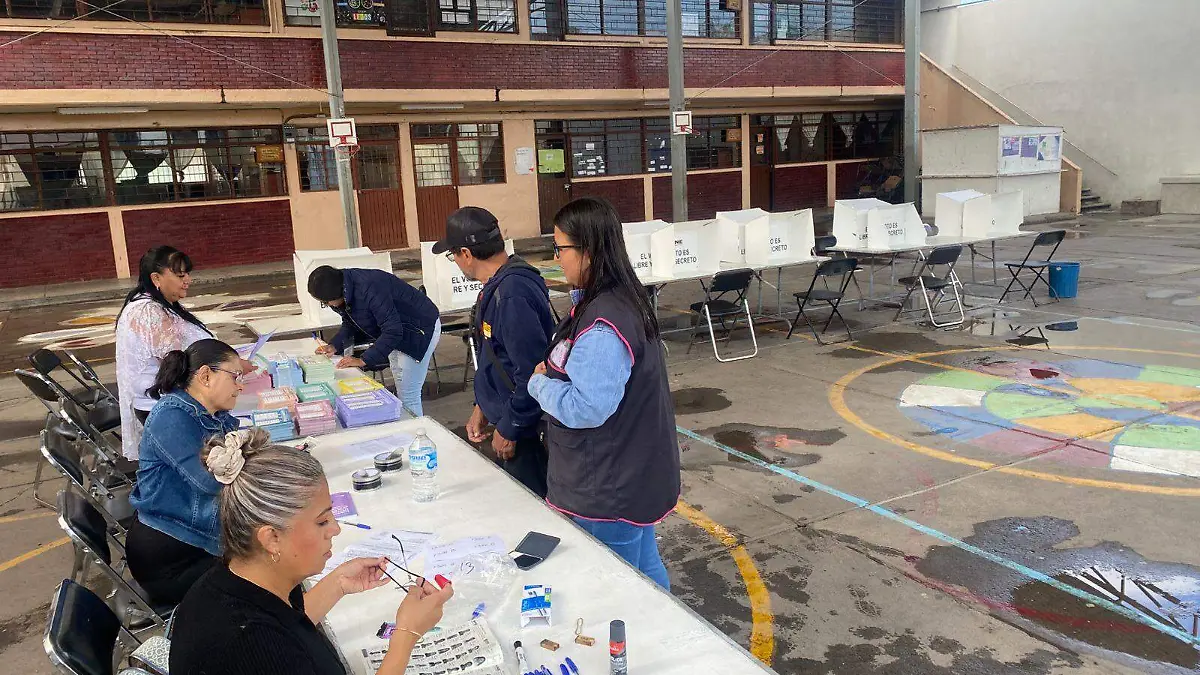 Casilla en escuela primaria Club San Luis 