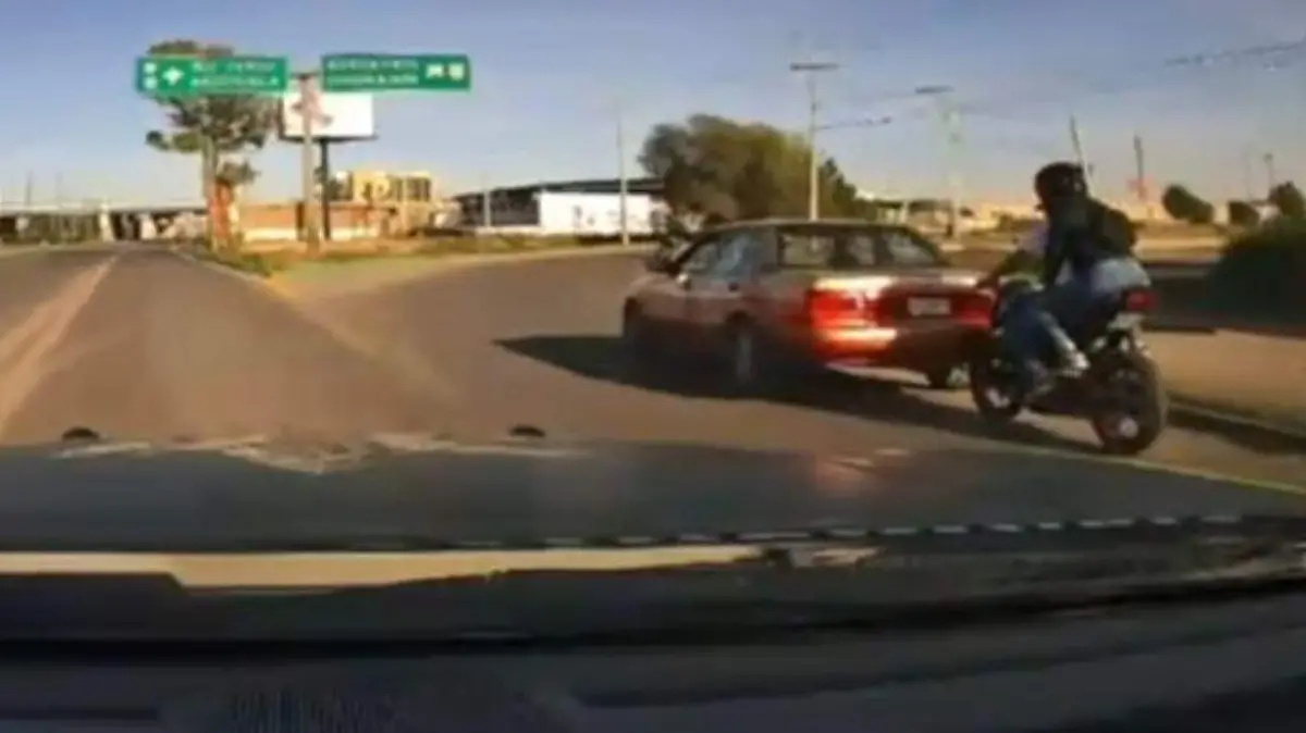 Choque de motociclista en Carretera 57