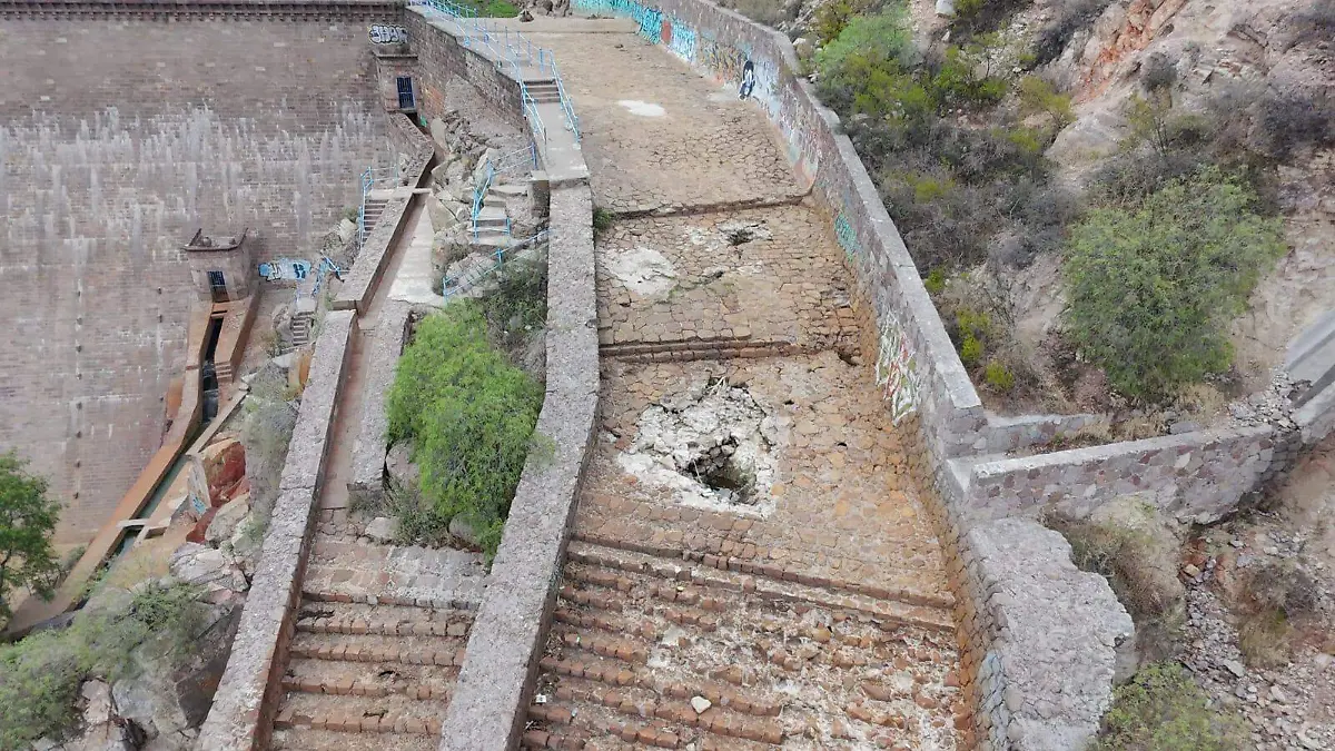 Presa San José. deterioro (4)