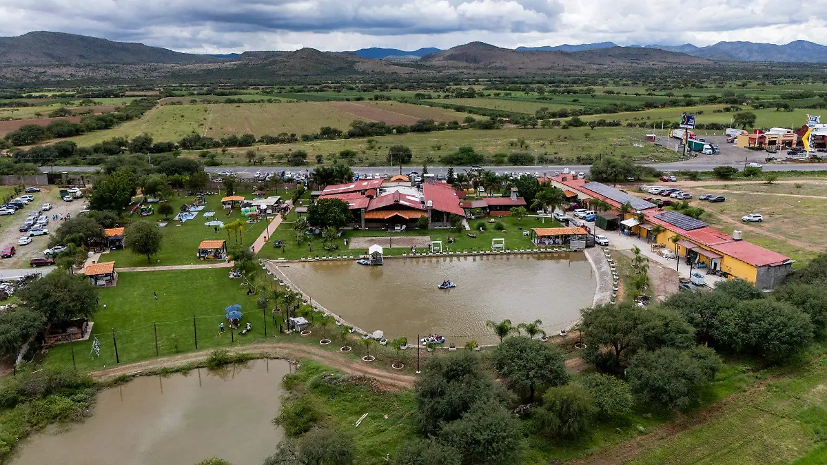 Los Adobes Campestre