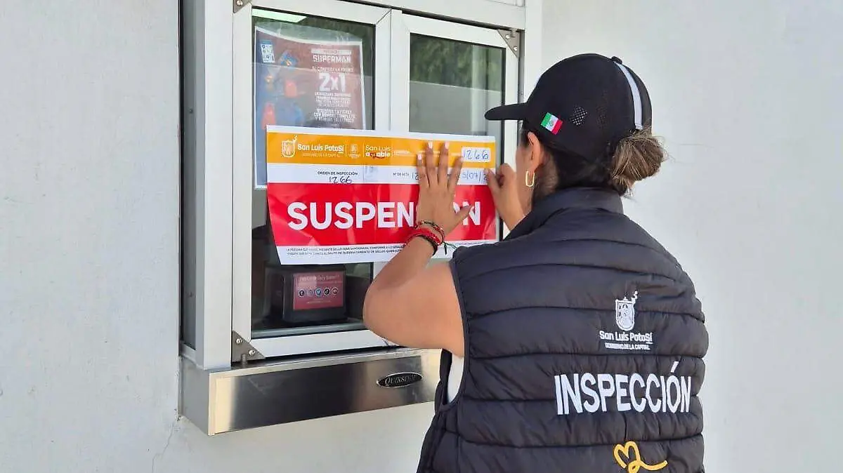 Clausuran Domino's pizza 