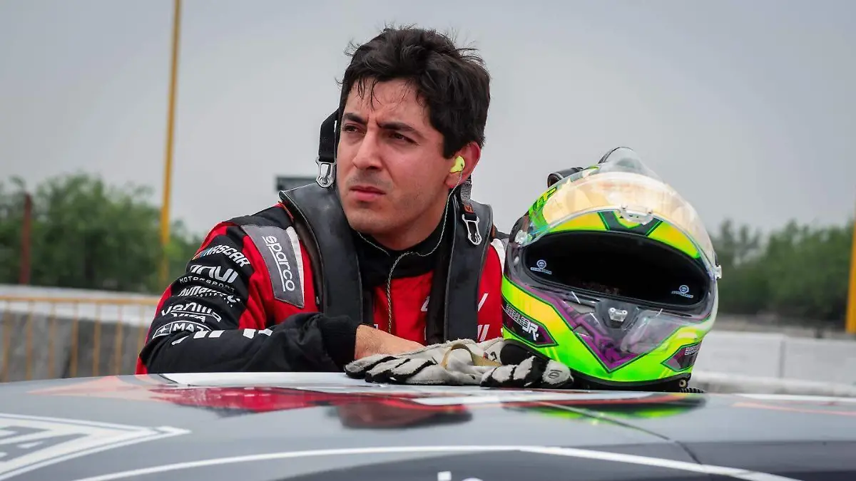 Víctor Barrales Jr.  (1)