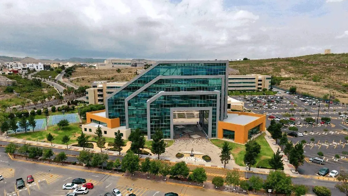 Tec de Monterrey (1)