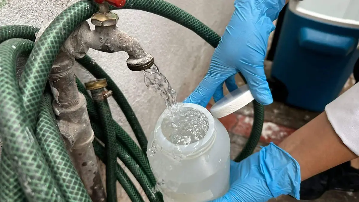 Agua turbia