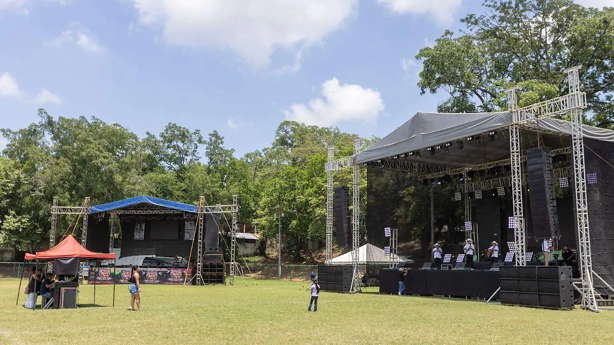 XV años de Isela (3).jpg