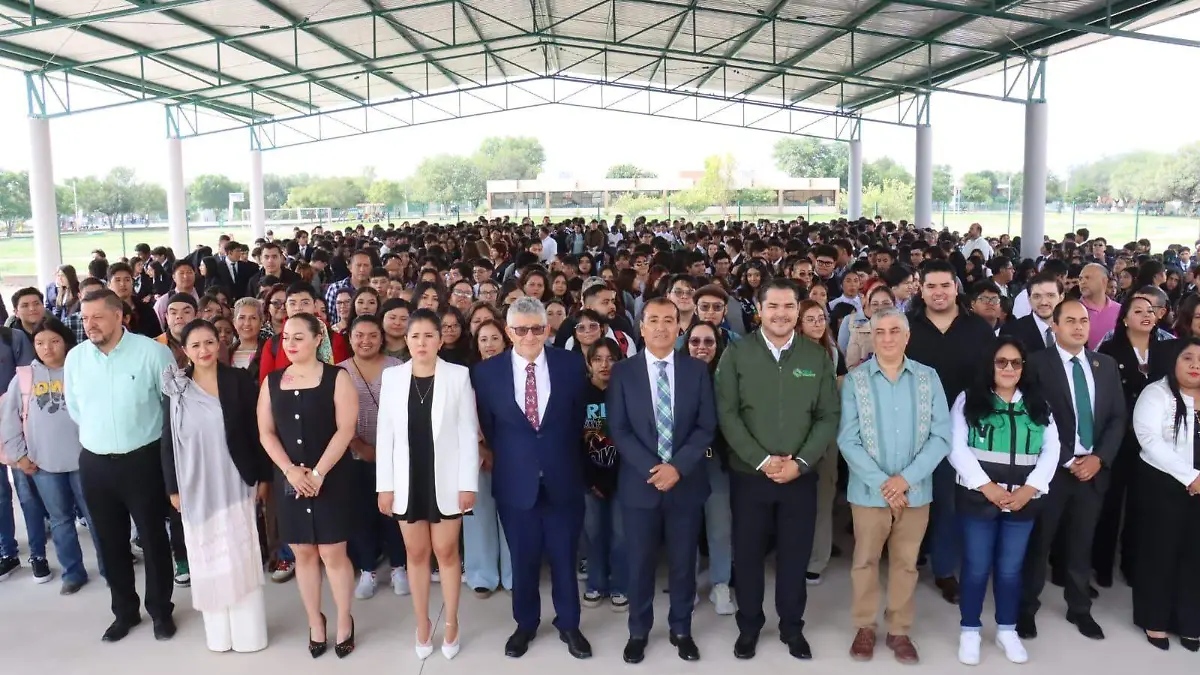 Universidad Rosario Castellanos