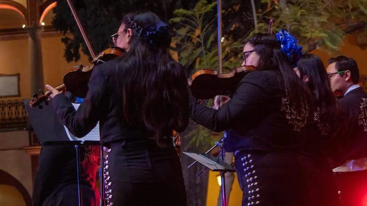 MARIACHI