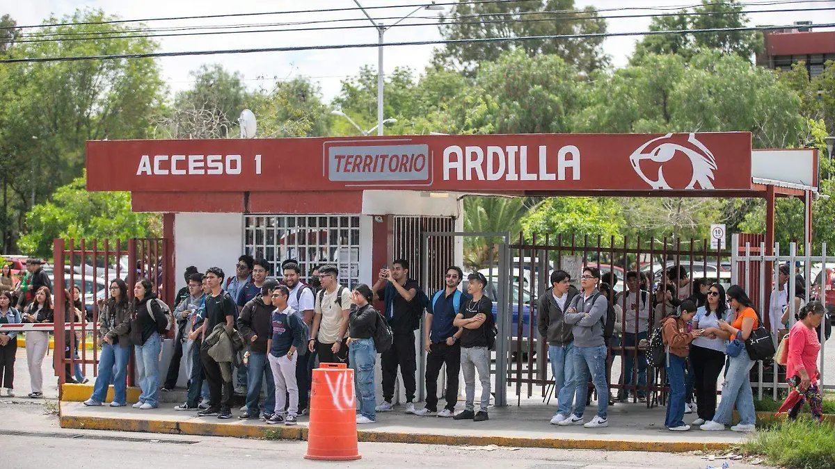 Manifestación Docentes y administrativos del ITSLP (4