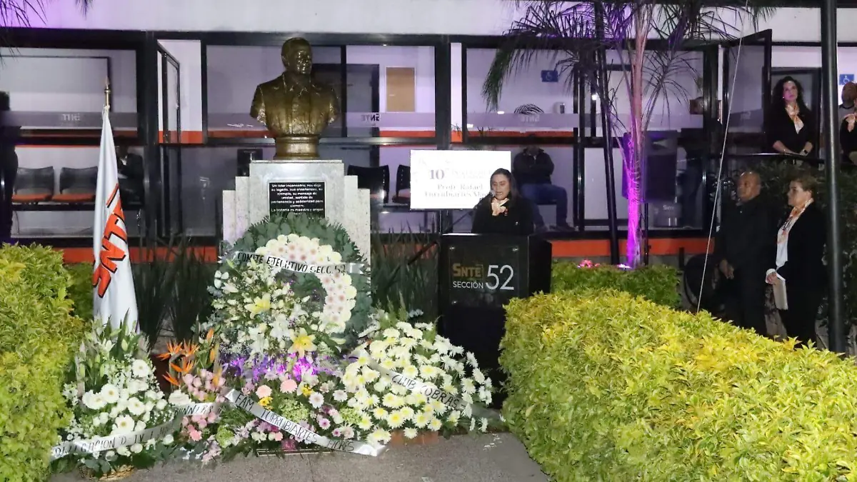 Homenaje snte profesor Rafael Turrubiartes Macías (3)