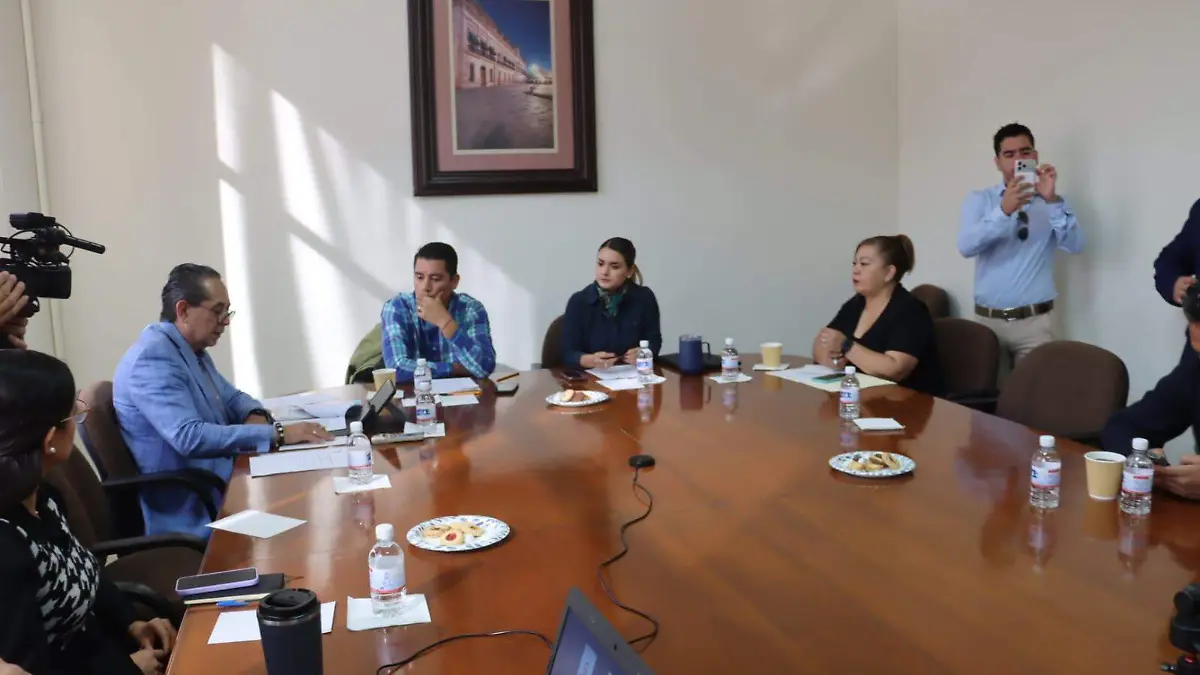 Comisión de Normatividad Legislativa y Prácticas Parlamentarias de la LXIV Legislatura