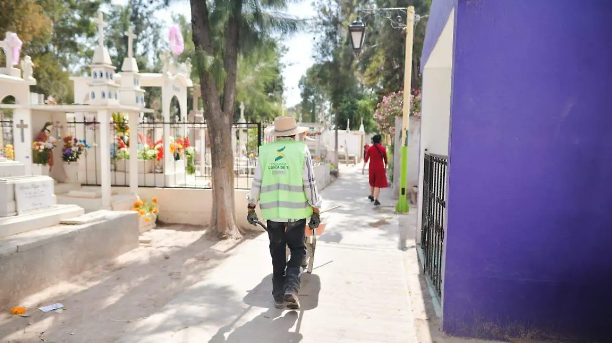 Exhumaciones en el Panteón 2.jpg