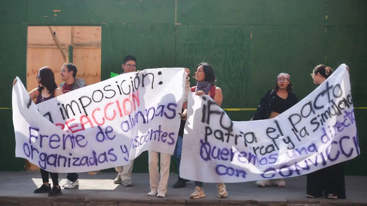 Estudiantes de la Facultad de Derecho de la UASLP 