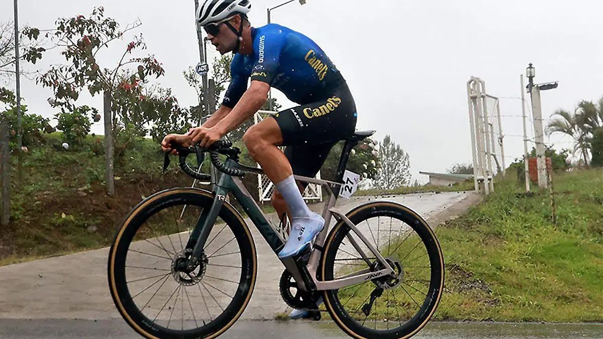 WhatsApp Image 2025-12-16 at 15.39.58