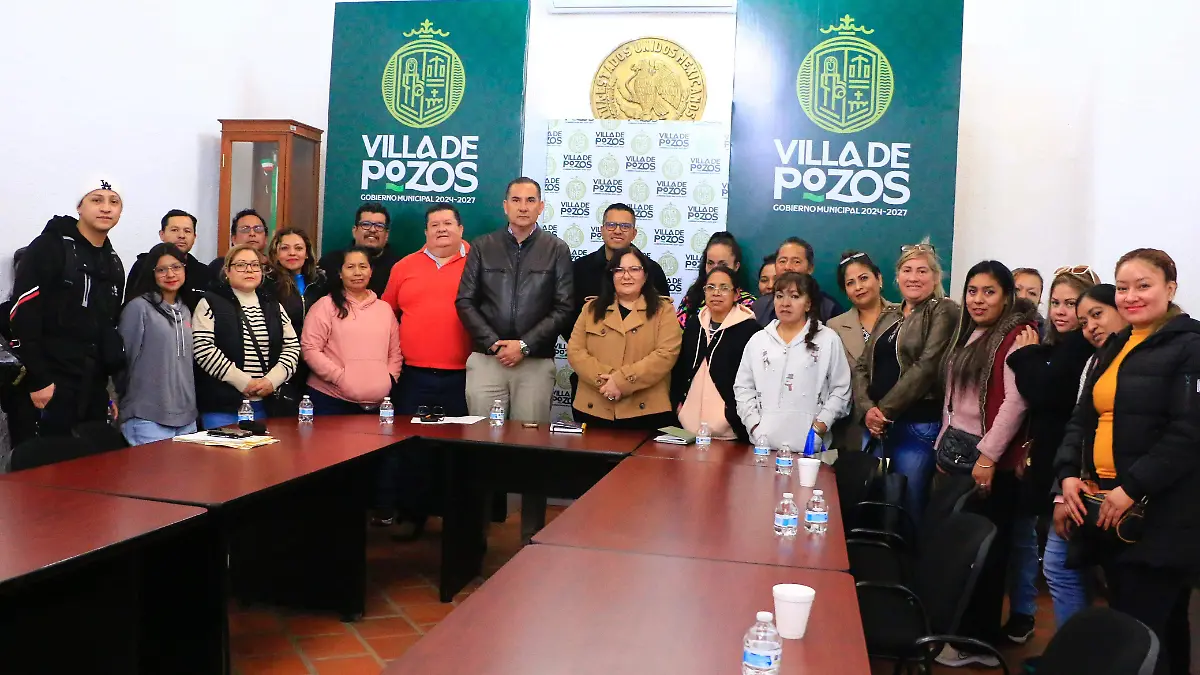 Martha Patricia Aradillas Aradillas y comerciantes