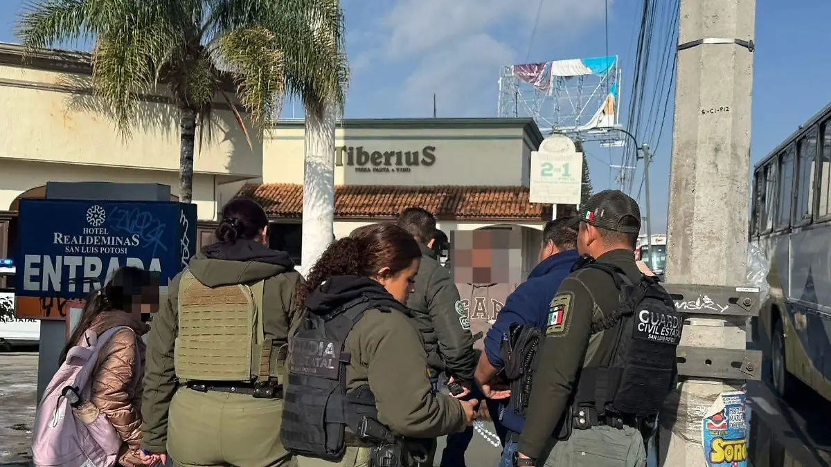 Rescatan a una adolescente