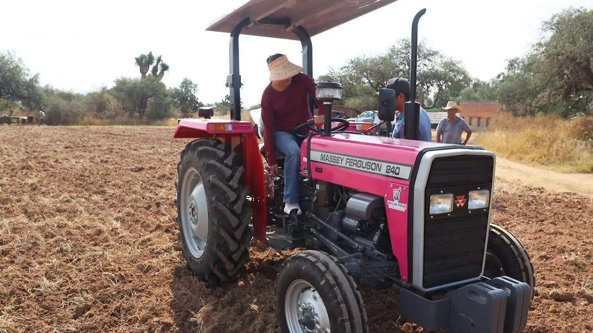 programa “Mujeres al Tractor”  (2)