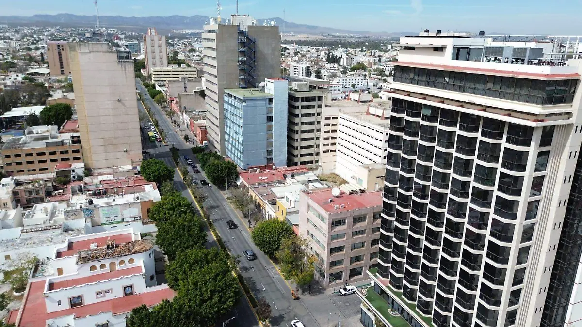 Avenida Carranza (2)