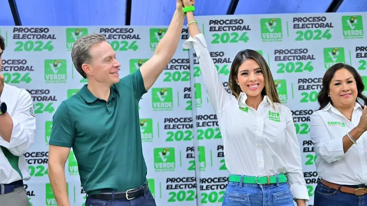 Manuel Velasco y Ruth Gonález