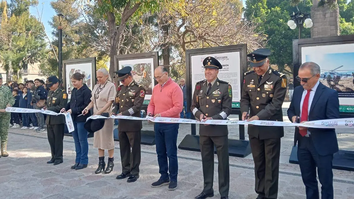 “Honor en cada misión" - Galería