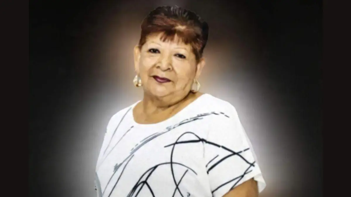 Alejandra Escobedo,  “La Campeona”