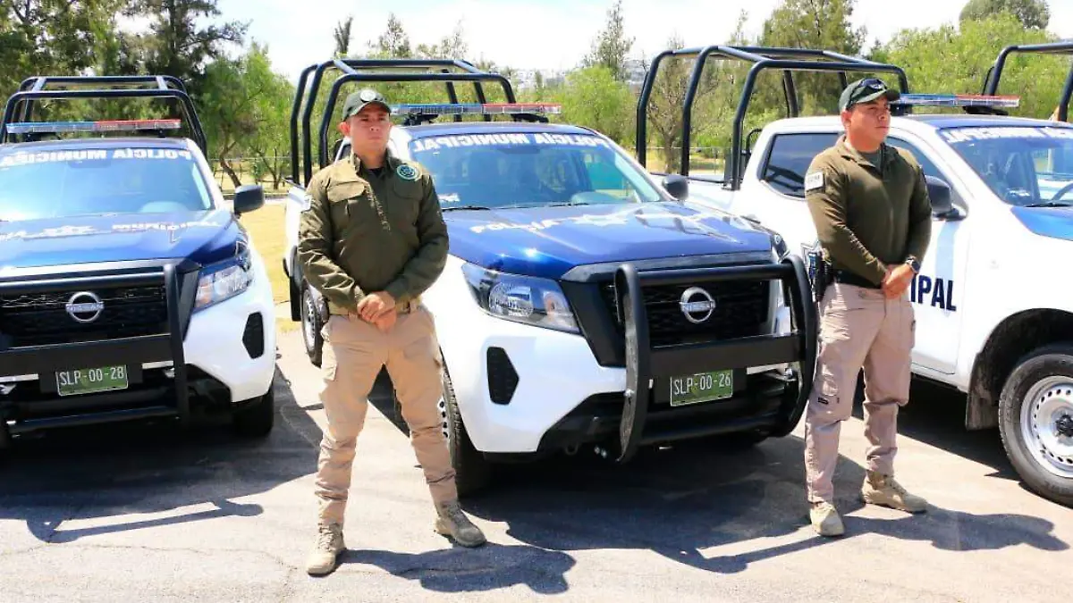 Policías de villa de pozos