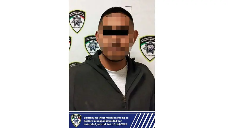 Hombre armado Rosedal