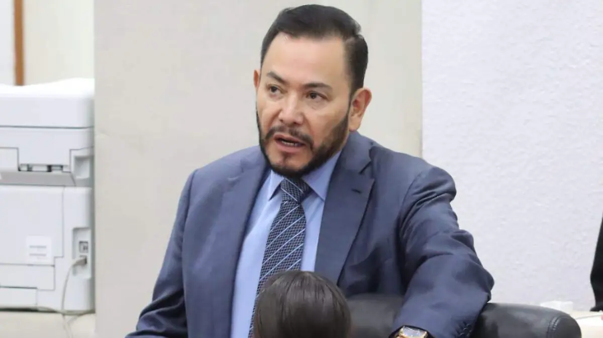 Héctor Serrano Cortés.