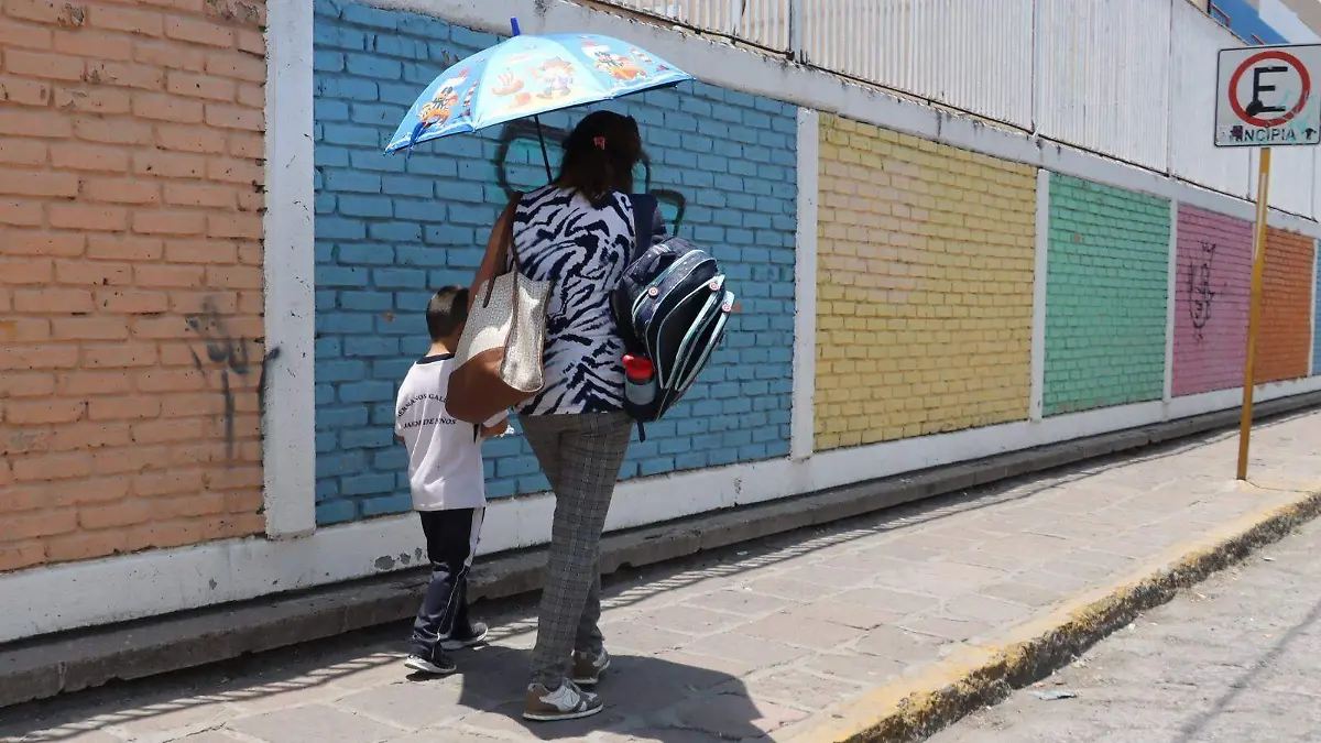 Por calor podrían suspender clases en SLP