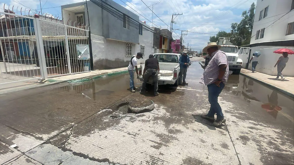 limpieza y desazolve de drenajes y alcantarillas
