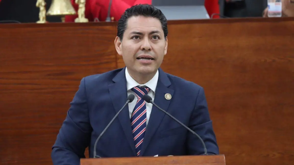 César Arturo Lara Rocha.