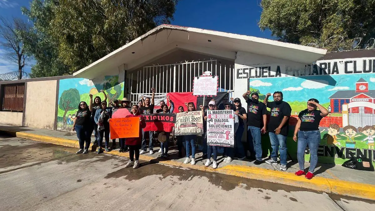 Docentes de la CNTE  (1)