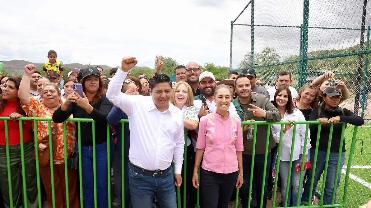 Claudia Sheinbaum y Ricardo Gallardo en Santa María del Río (7)