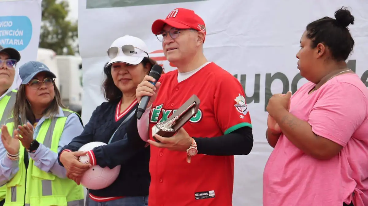 Escoba de Platino para la capital potosina