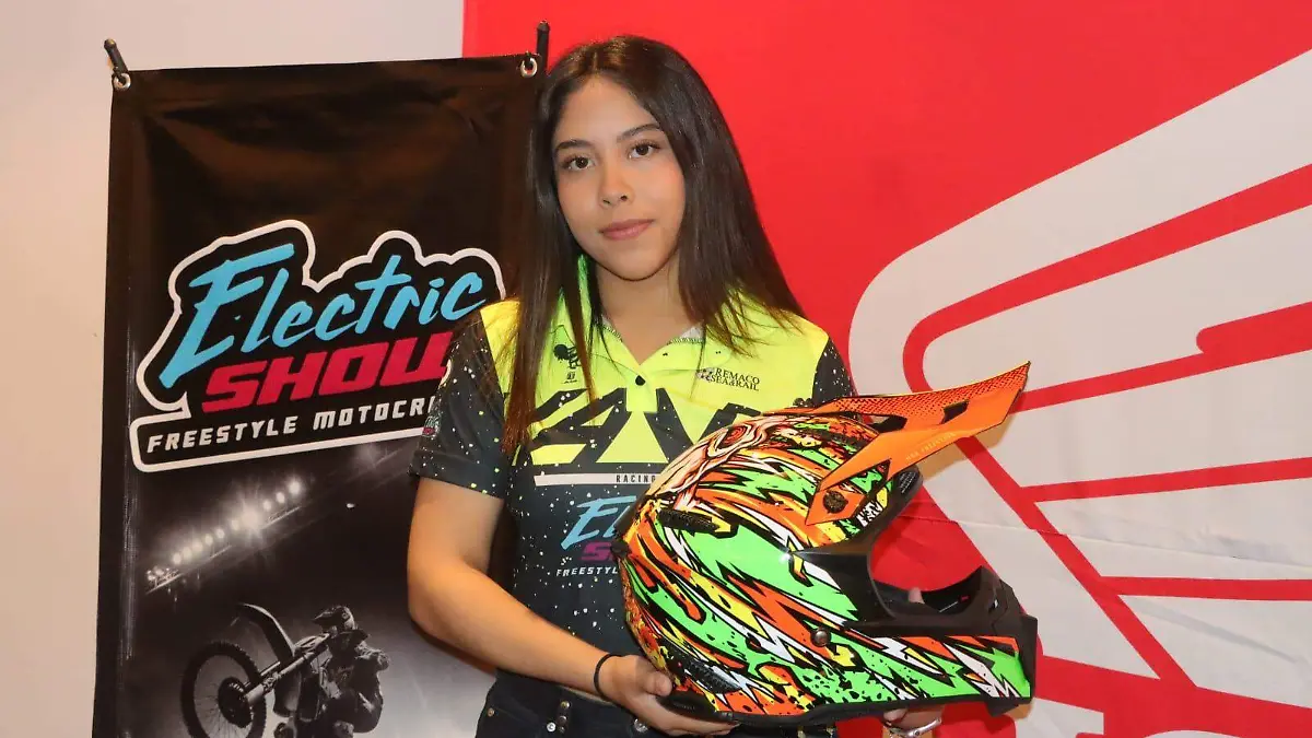 Itzel Ovalle (2)