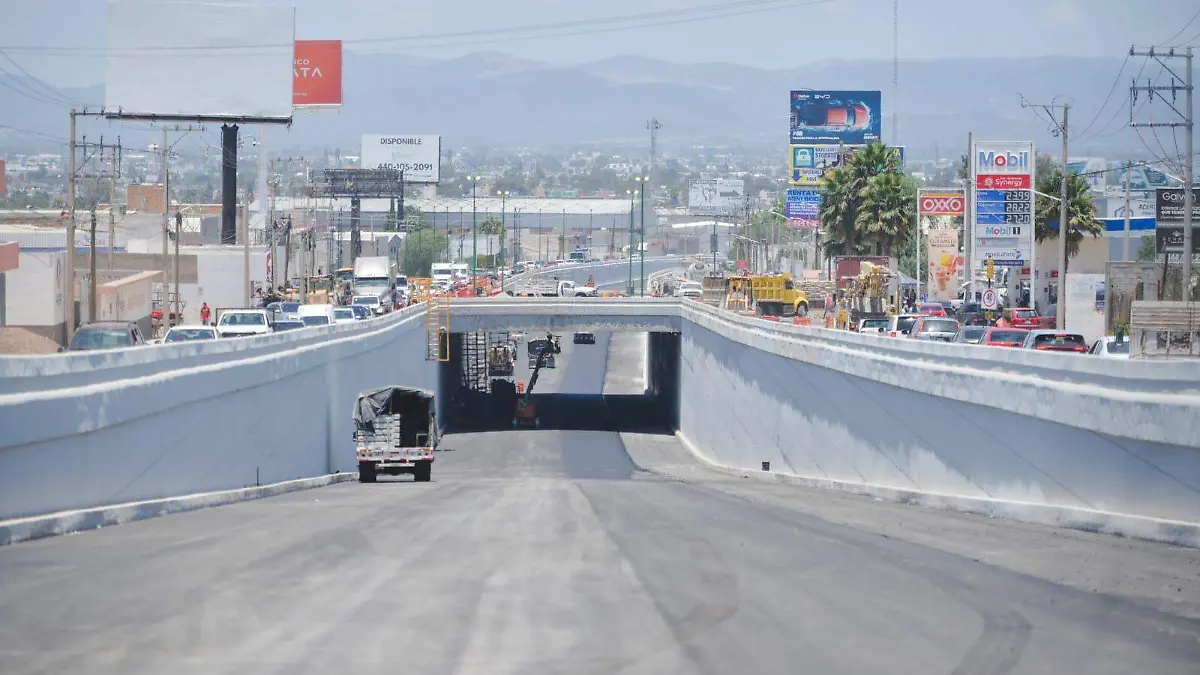 Paso a desnivel Arena Potosí (1)