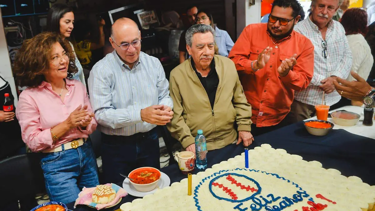 Cumpleaños de Galindo en el Mercado República (1)