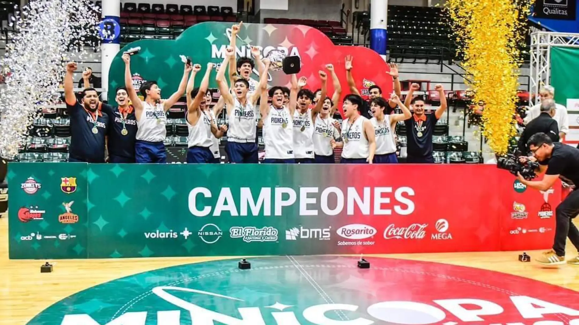 pioneros-academy-campeones