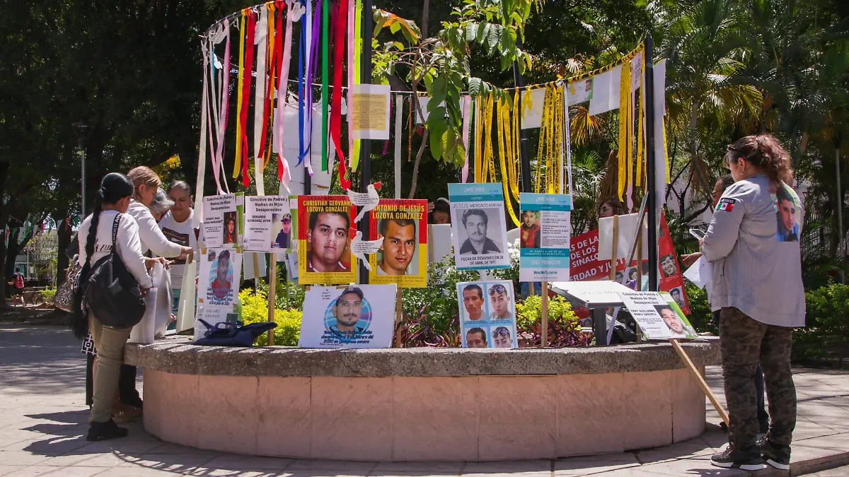 colocan-arbol-de-la-esperanza