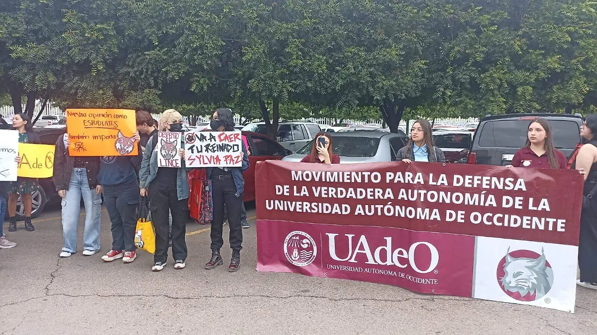 estudiantes-uadeo