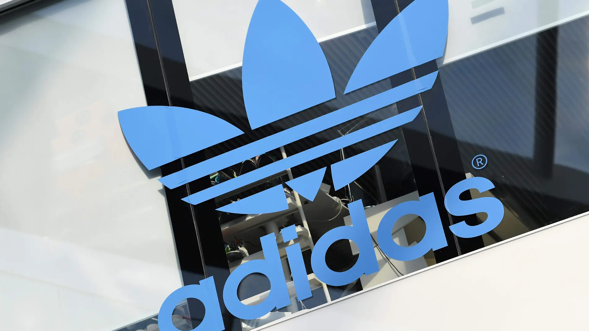 adidas-pierde-por-coronavirus-reuters