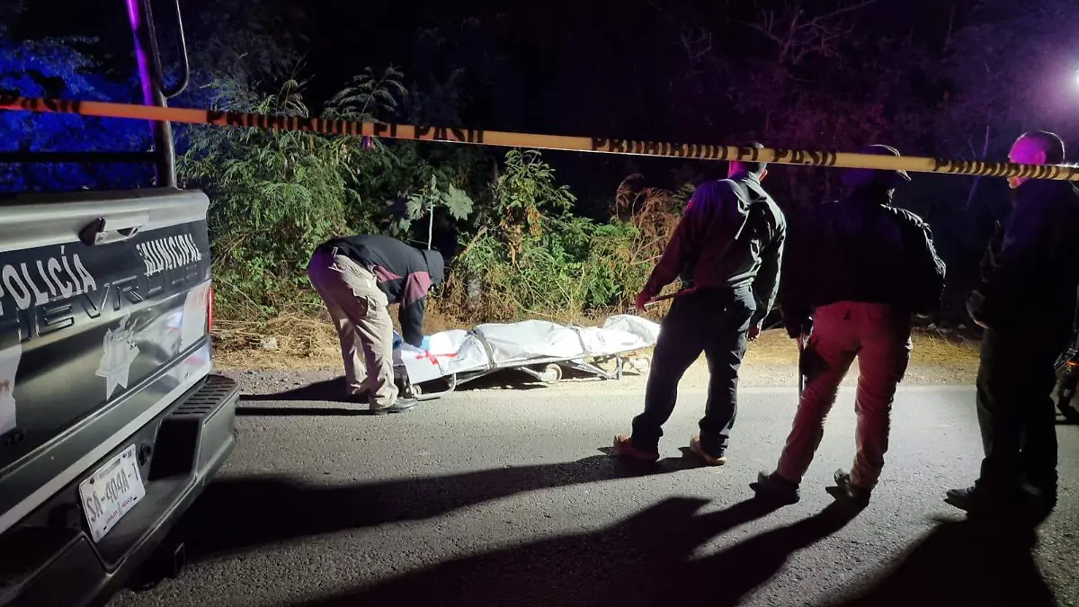 encuentran-hombre-sin-vida-en-carretera