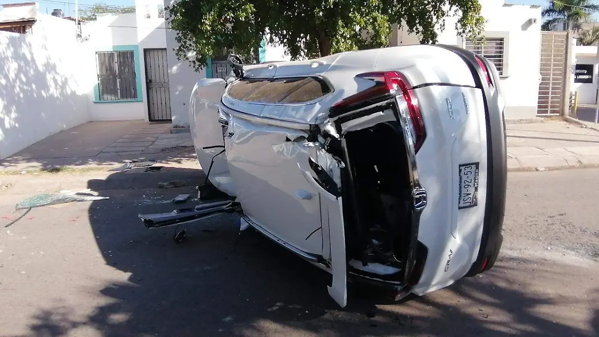 aparatosa-volcadura-culiacan