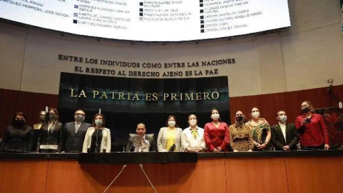 SENADORA U