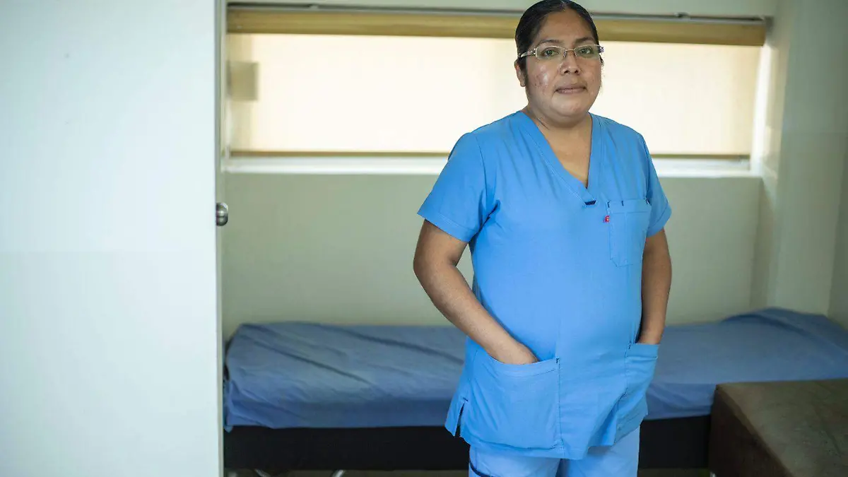 indígena a enfermera4 