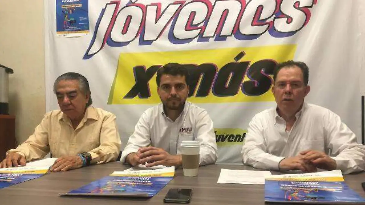 JOVENES