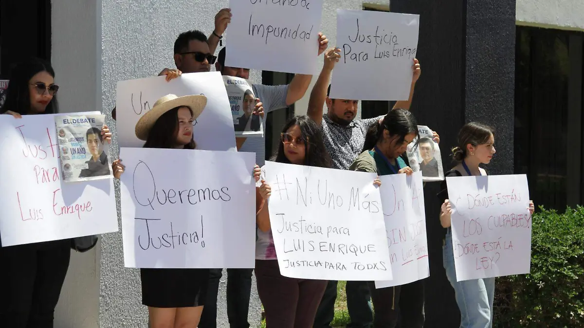 luis-enrique-ramirez-manifestacion