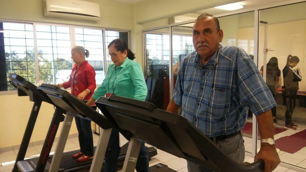 Realizan la UAS investigaciones para mejorar capacidad funcional de adultos mayores 